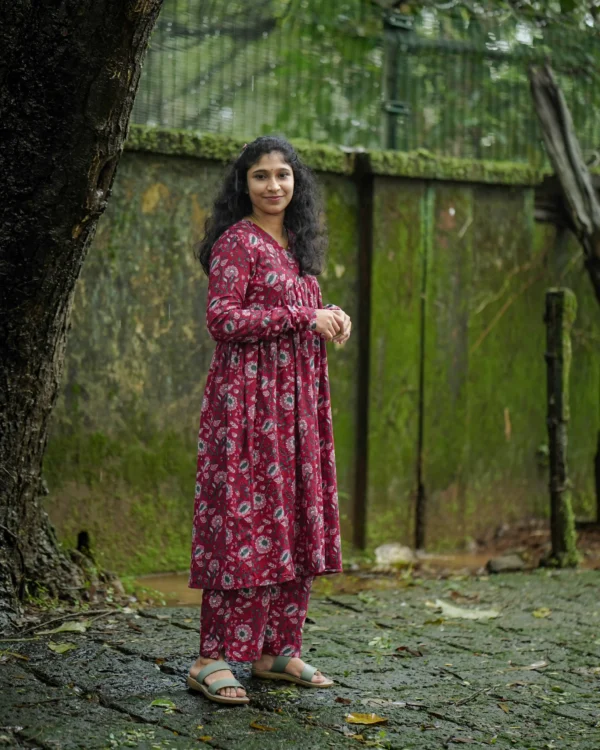 MIRAY’s Aliya Cut Co-Ord Set – Red Floral Cotton Kurta & Pant Set for Effortless Elegance - Image 2