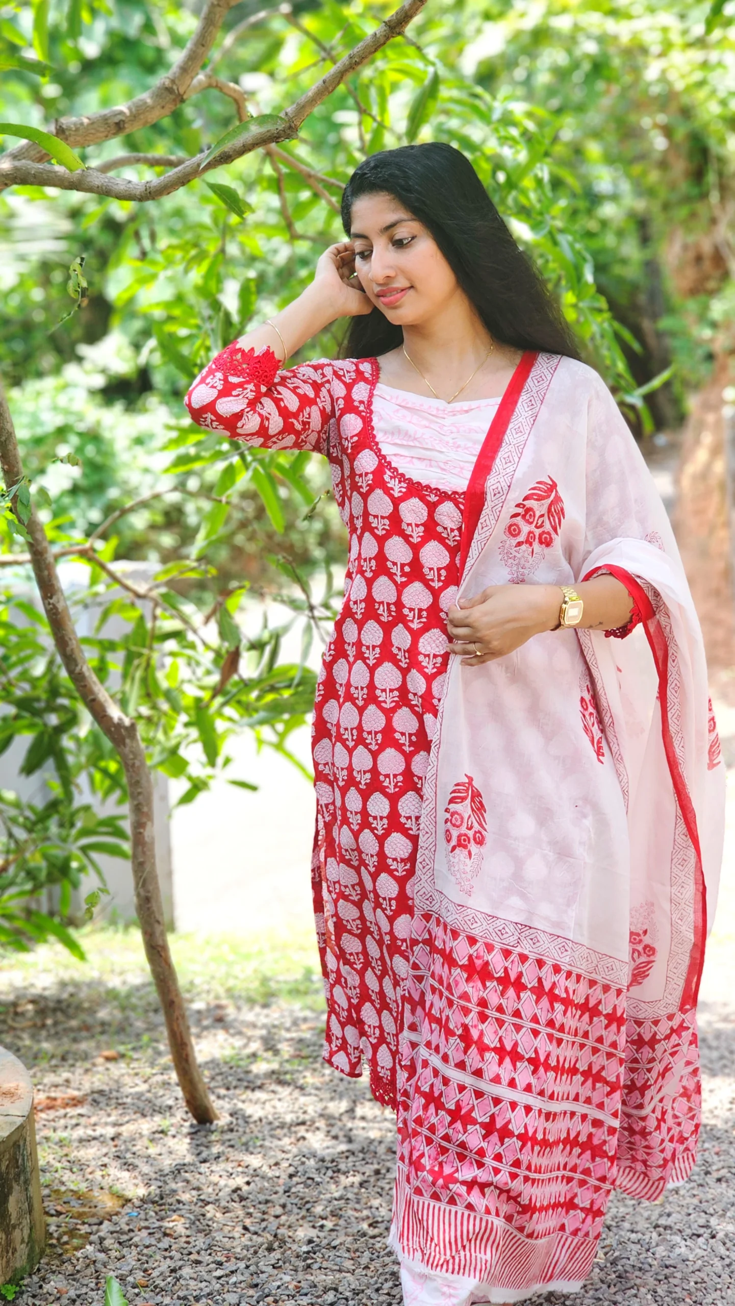 Red & White Floral Hand Block Print Cotton Suit Set with Dupatta - Image 5